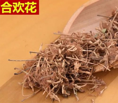 合欢花代茶饮，能安神解郁，改善心情！